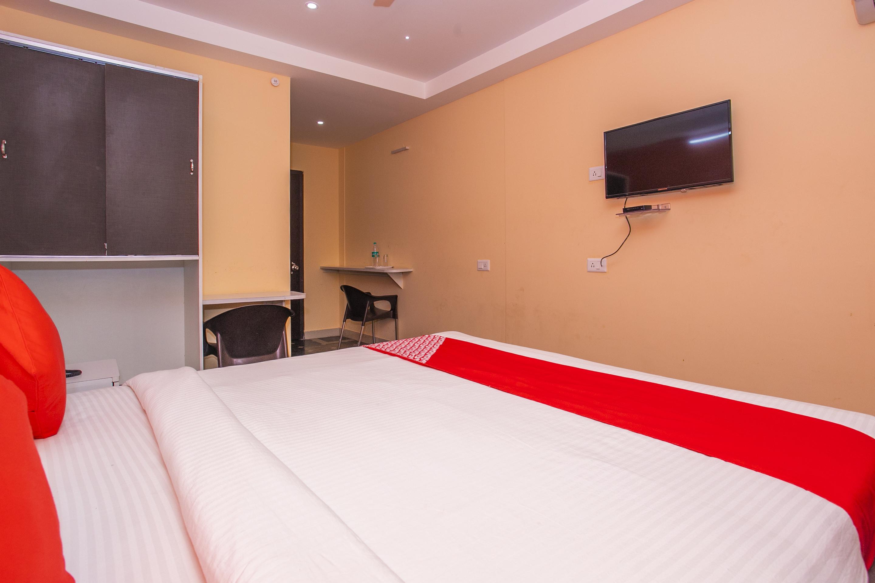 Oyo 22837 Chairmen'S Hotel Bangalore Eksteriør bilde