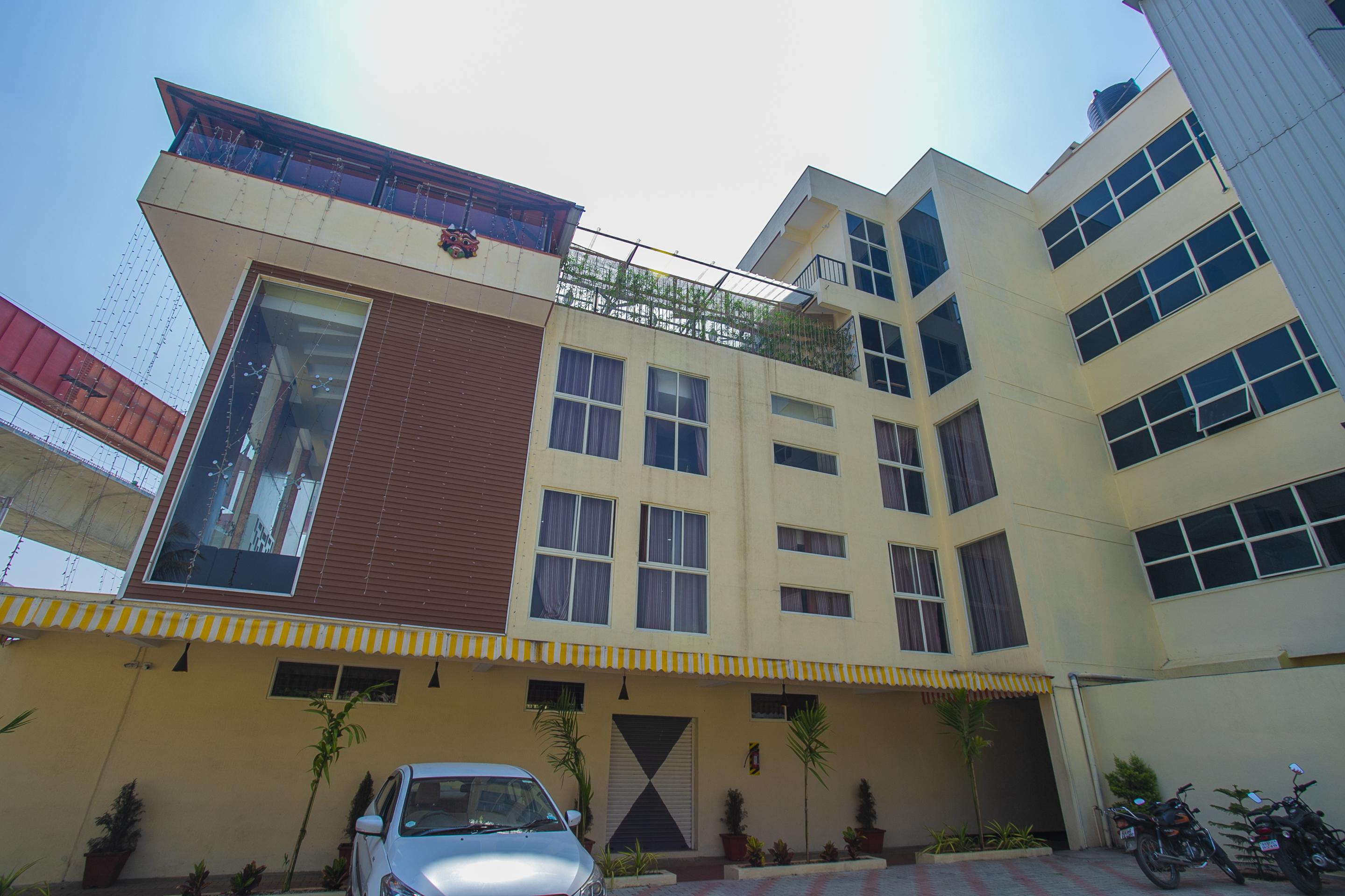 Oyo 22837 Chairmen'S Hotel Bangalore Eksteriør bilde