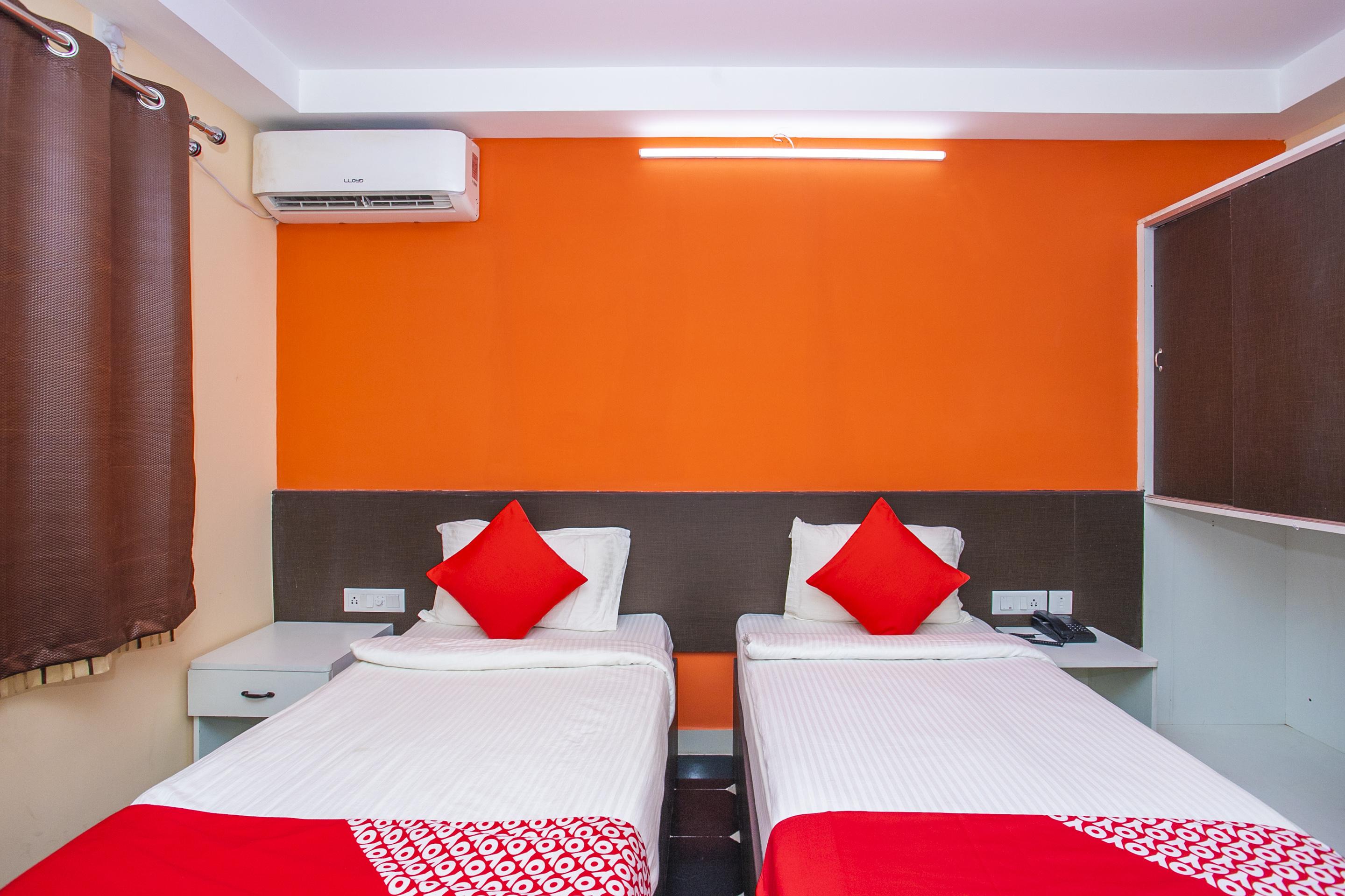 Oyo 22837 Chairmen'S Hotel Bangalore Eksteriør bilde