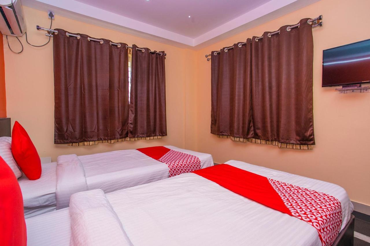Oyo 22837 Chairmen'S Hotel Bangalore Eksteriør bilde