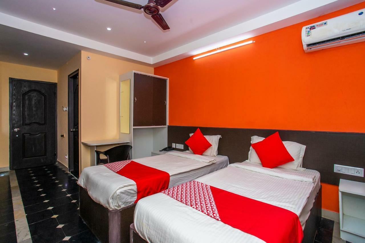 Oyo 22837 Chairmen'S Hotel Bangalore Eksteriør bilde