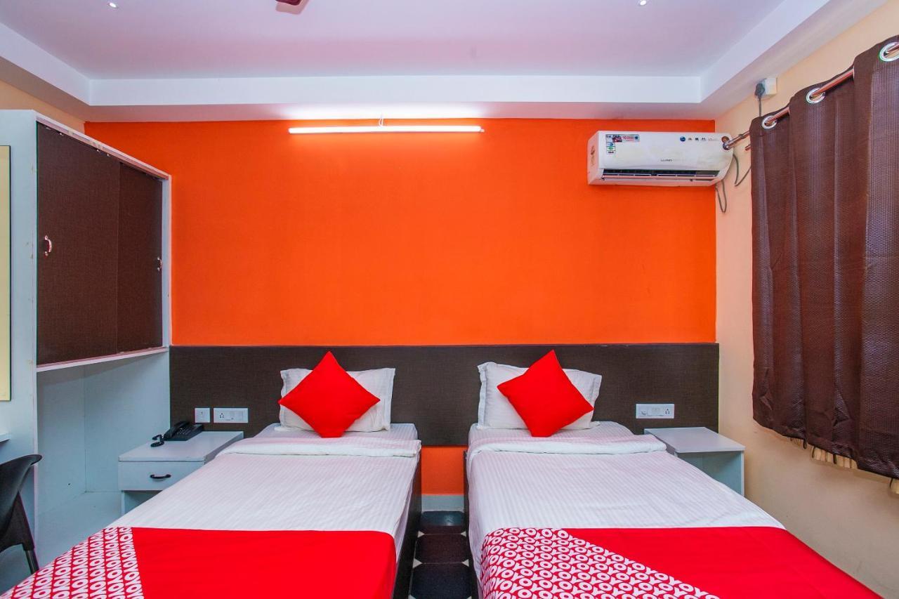 Oyo 22837 Chairmen'S Hotel Bangalore Eksteriør bilde